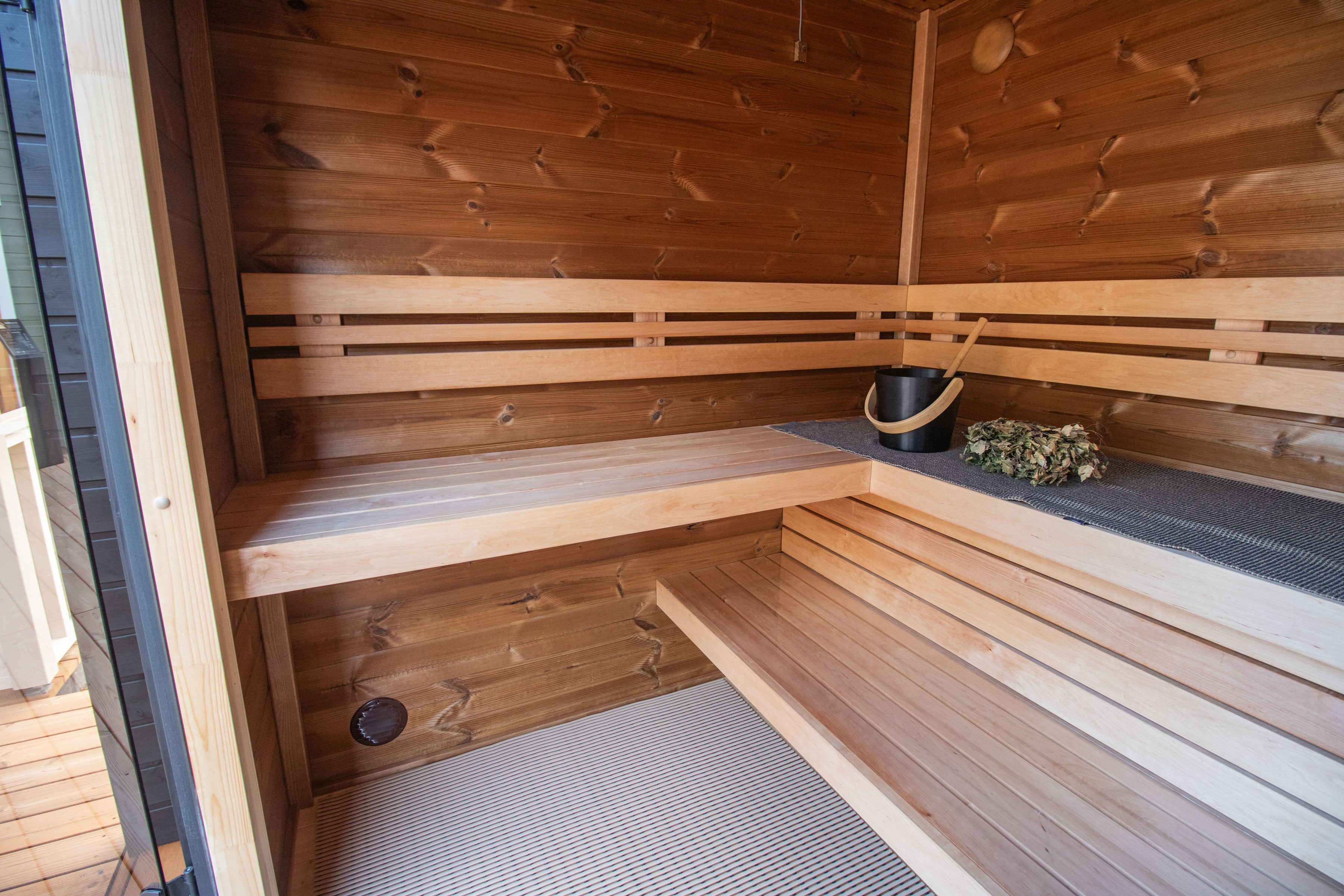 Leil Patio S Plus Outdoor Sauna Kit