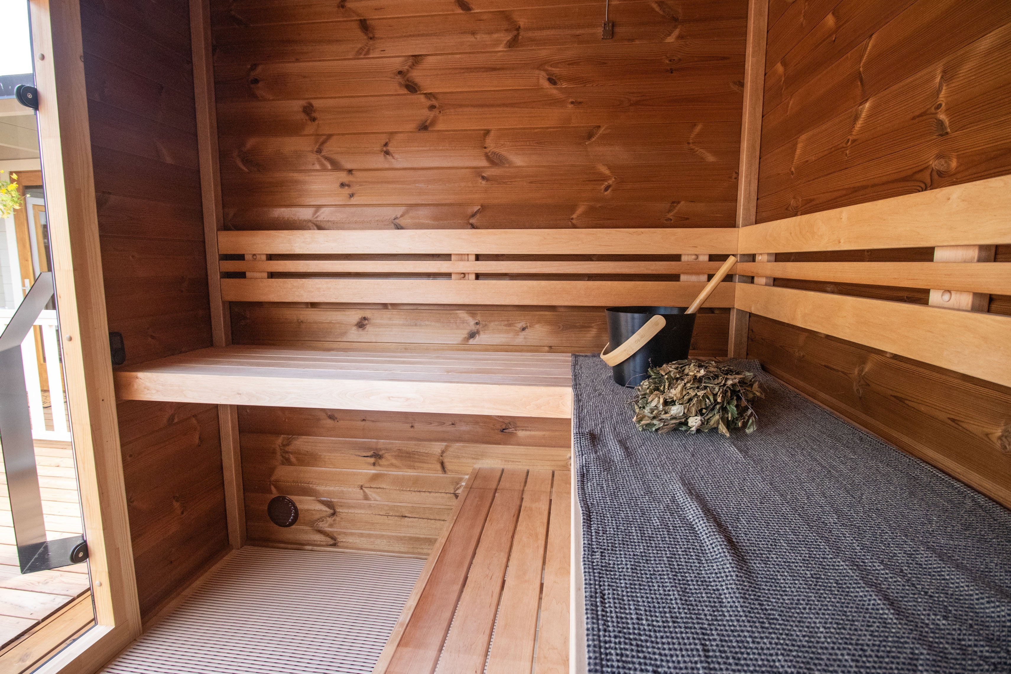 Leil Patio S Plus Outdoor Sauna Kit
